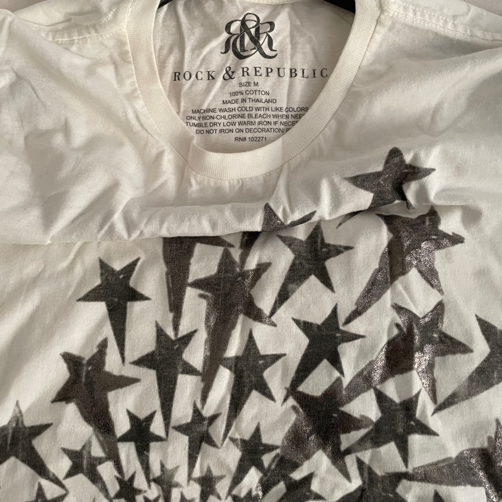 Rock and Republic tshirt white new never worn with grey stars